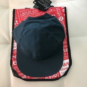 NWT SUBMARINE LULULEMON ULTRA LIGHTSPEED RUN HAT